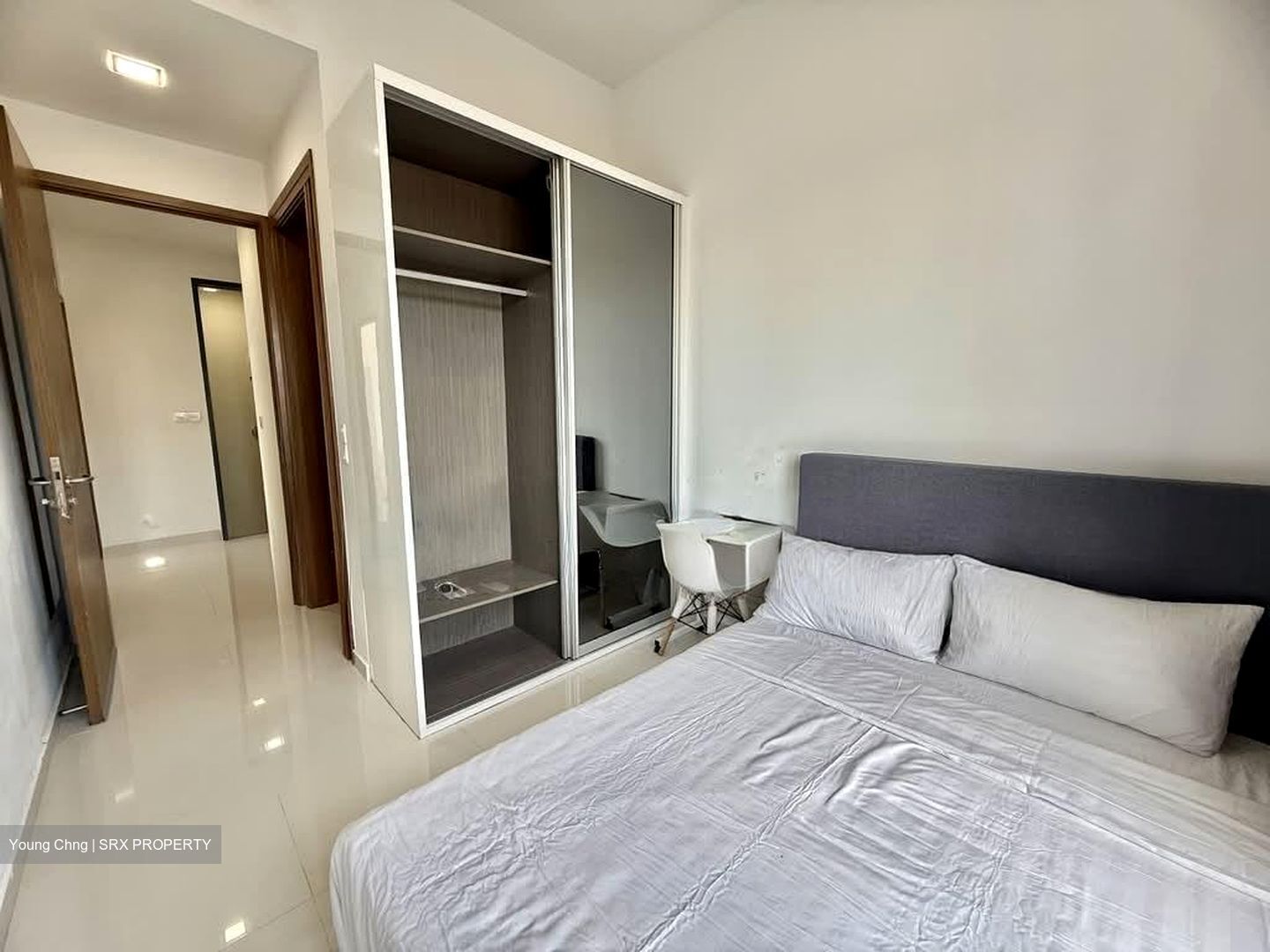 8 Farrer Suites (D8), Apartment #588104581